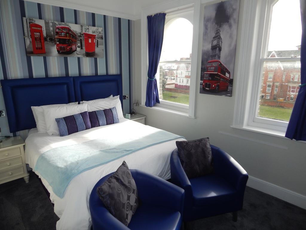 3 Norfolk Square Hotel เกรทยาร์มัธ ภายนอก รูปภาพ