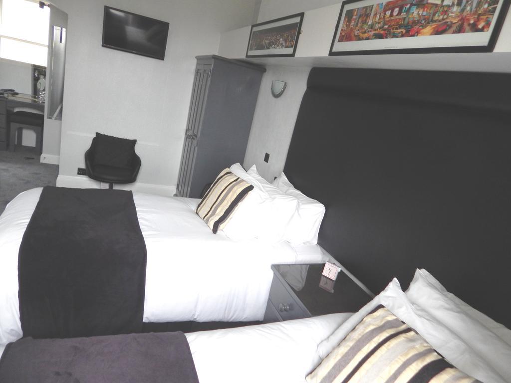 3 Norfolk Square Hotel เกรทยาร์มัธ ภายนอก รูปภาพ